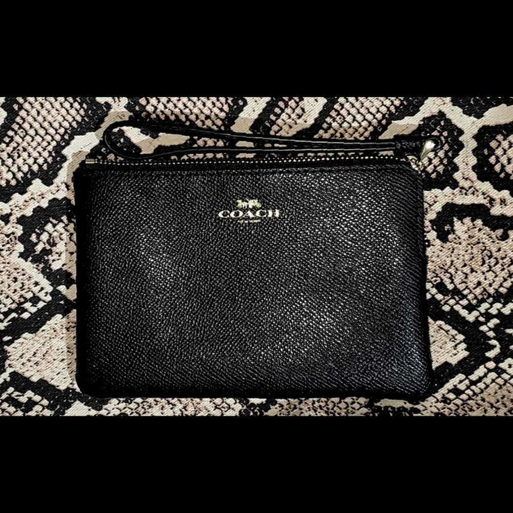 💥NEW💥 BLACK COACH WRISTLET!